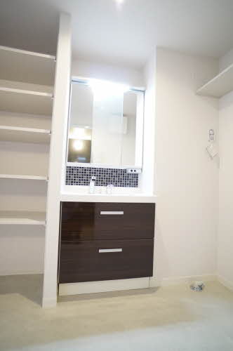 シャーメゾン成田町 301号-13