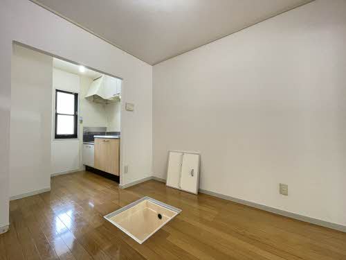 ヴィラージュ折立 102号-11