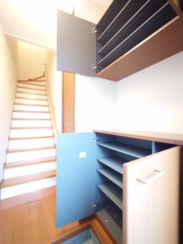 ブルー・ヘブン・エイト 203号-13