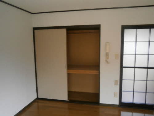 プチ・ラフォーレ 203号-3