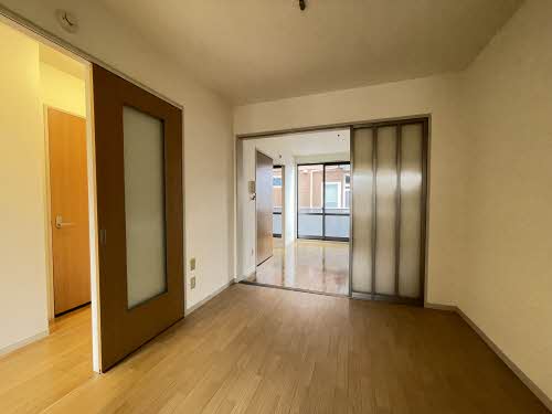 ヴィラージュ・Ｓ 102号-3