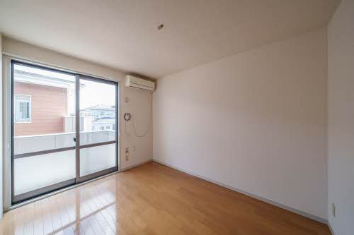 ヴィラージュ・Ｓ 202号-2