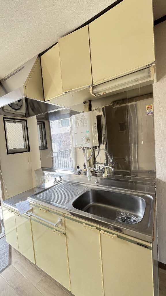 ニューフォーブル 202号-4