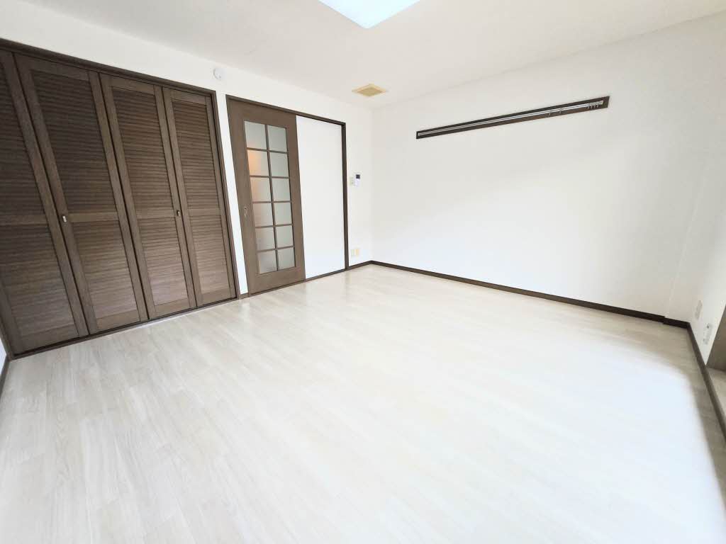 クレストM 302号-2