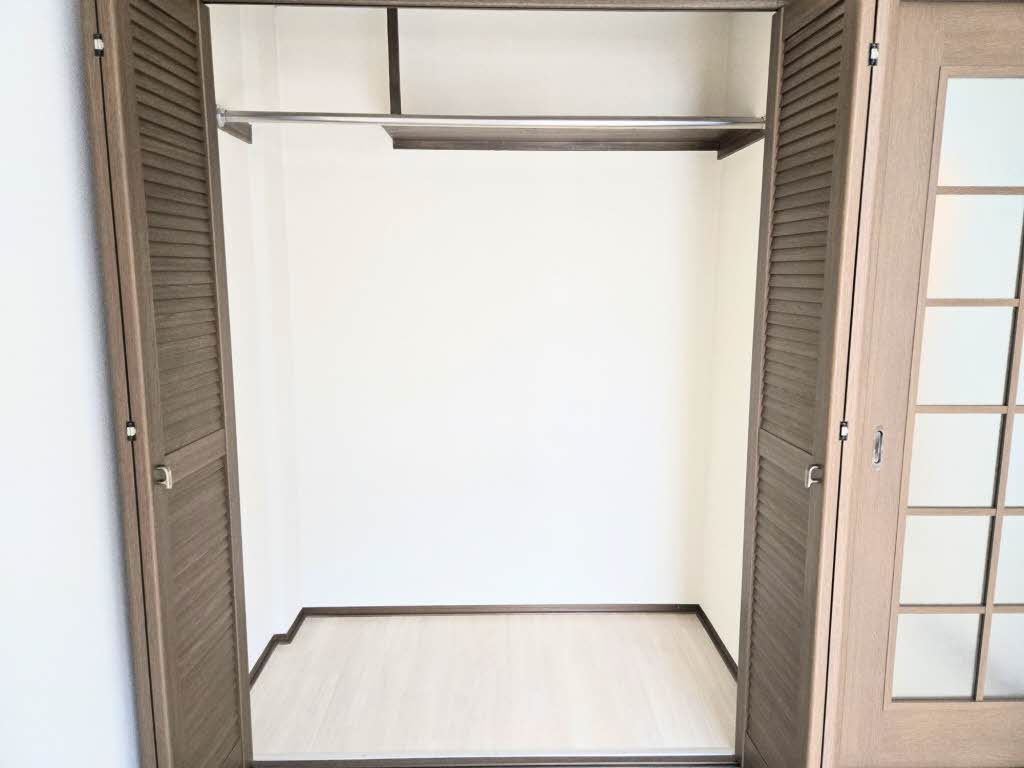 クレストM 302号-4