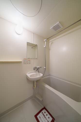 ハイネス山の寺 202号-8