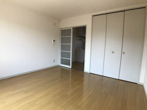 シャルマン西勝山 201号-3