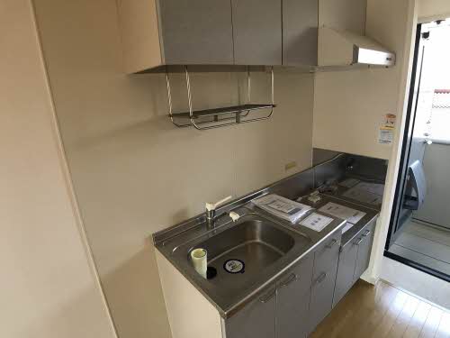 シャルマン西勝山 201号-4