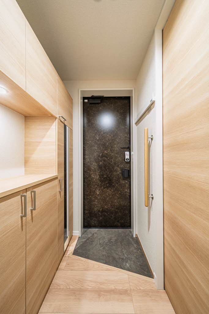 Ａｍｂｅｒ　Ｃｏｕｒｔ 201号-7