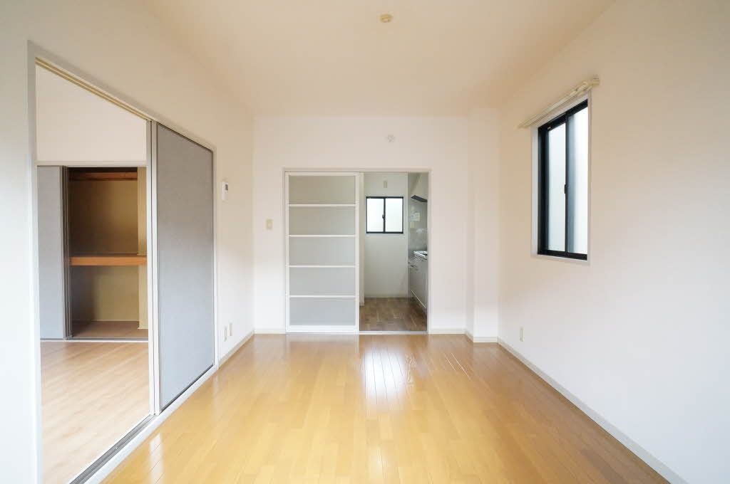 テールフォーム A 102号-3