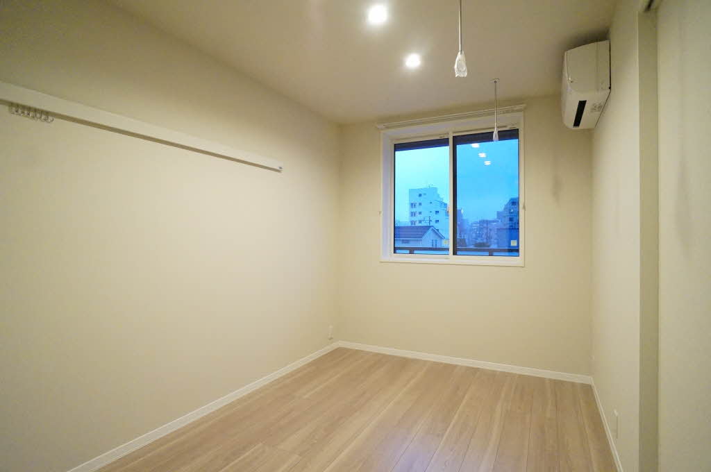 Ｓｅｒｄｉｎａ万世町 303号-11