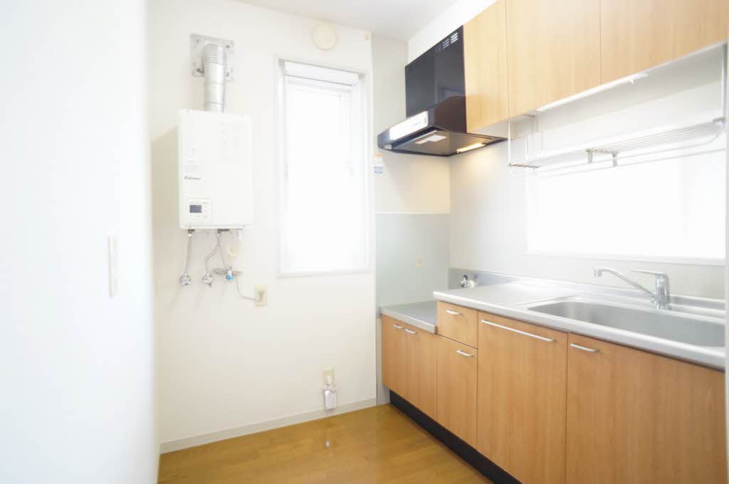 シャーメゾン八幡町Ⅱ 202号-3