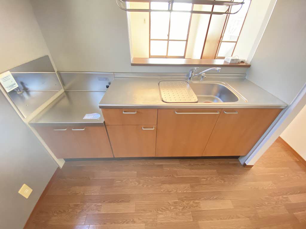 ファミーユワイズ 201号-3