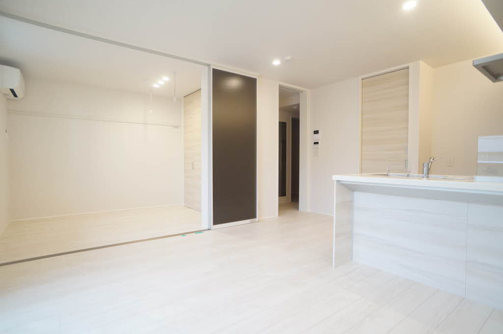 シャーメゾン コア八日町 102号-2