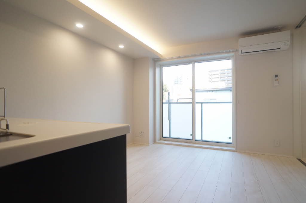 シャーメゾン コア八日町 203号-5