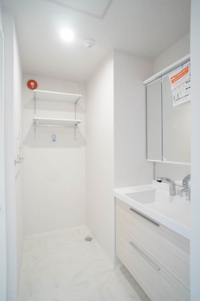 シャーメゾン コア八日町 204号-8