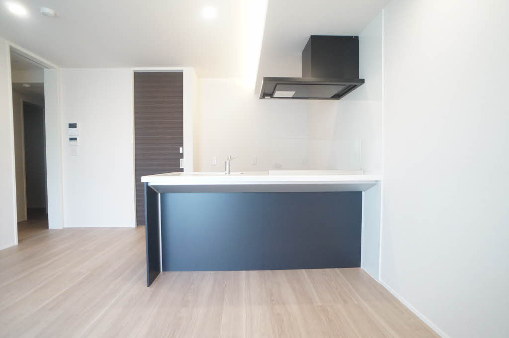 シャーメゾン コア八日町 302号-4