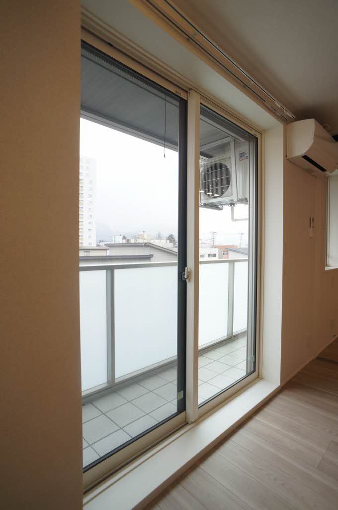 シャーメゾン コア八日町 302号-11