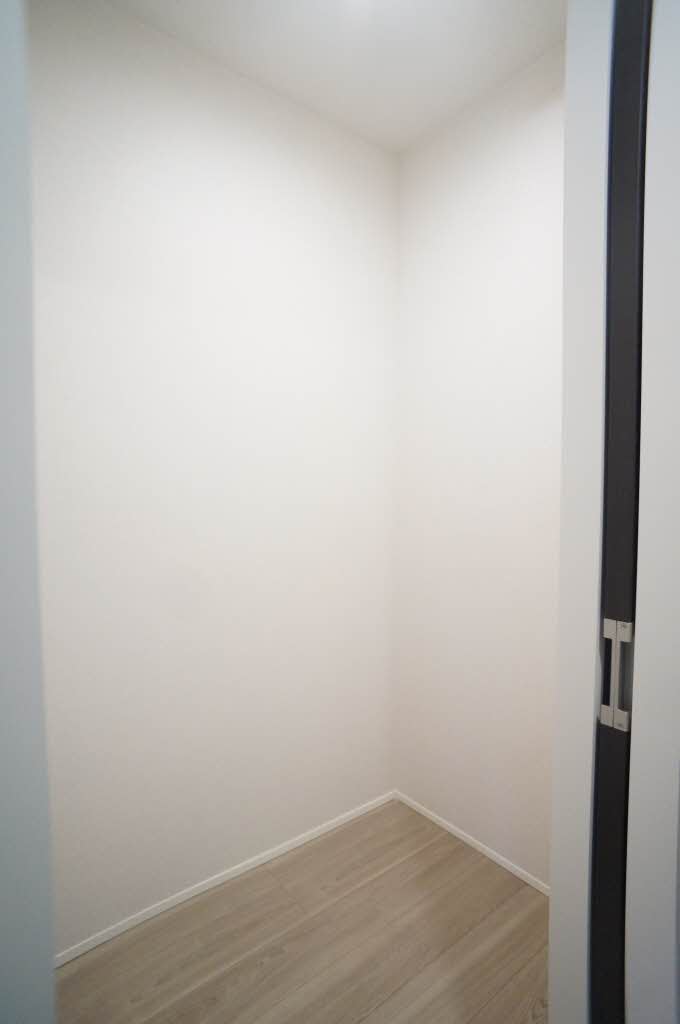 シャーメゾン コア八日町 302号-12