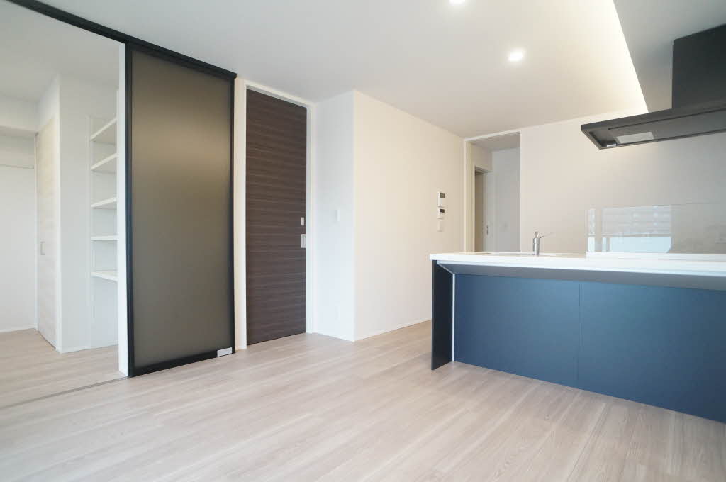 シャーメゾン コア八日町 303号-2