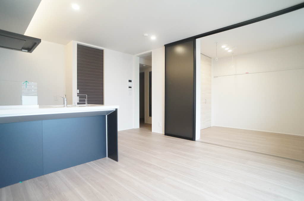 シャーメゾン コア八日町 305号-2