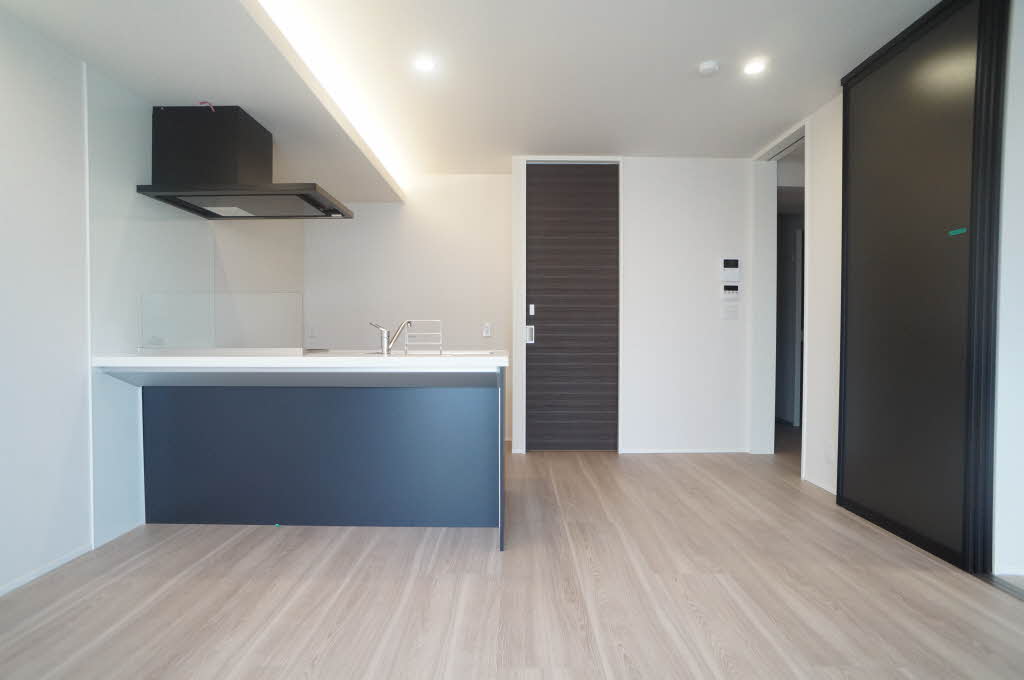 シャーメゾン コア八日町 305号-3