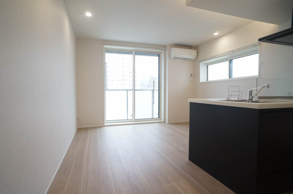 シャーメゾン　コア八日町 306号-4