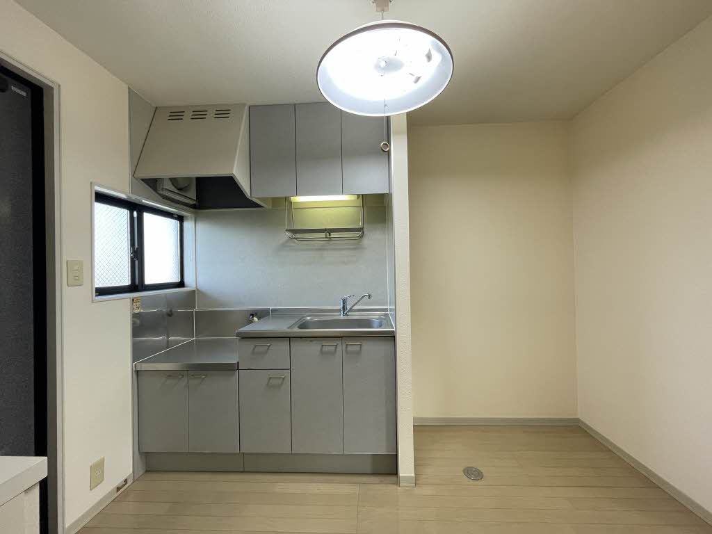 フレグランスおいし 203号-4