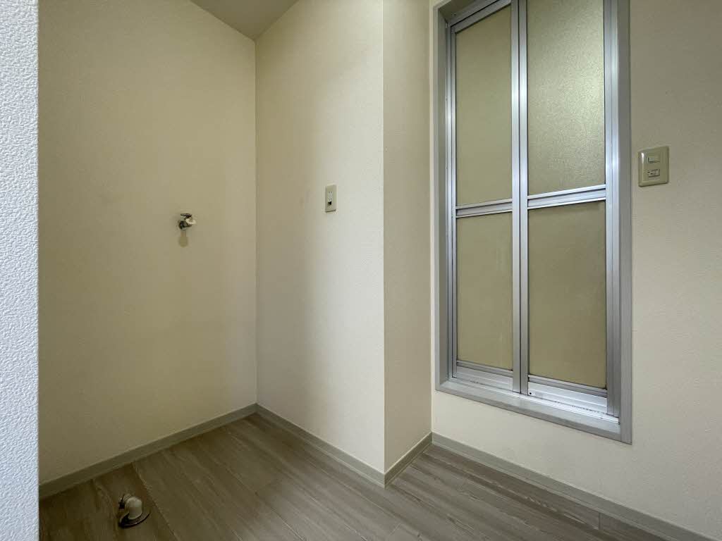 フレグランスおいし 203号-8