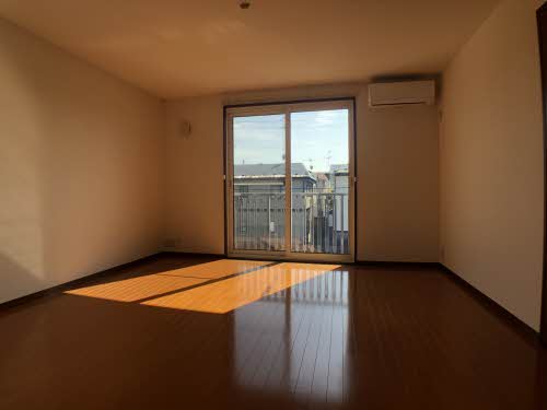 ヴィラージュ室小路 203号-5