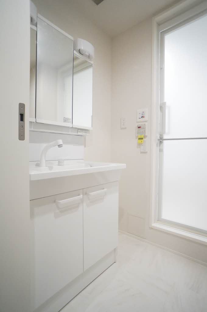 ヒールコート本町 203号-8