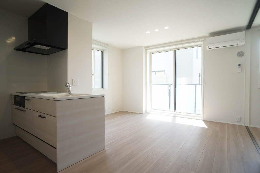 ヒールコート本町 302号-2