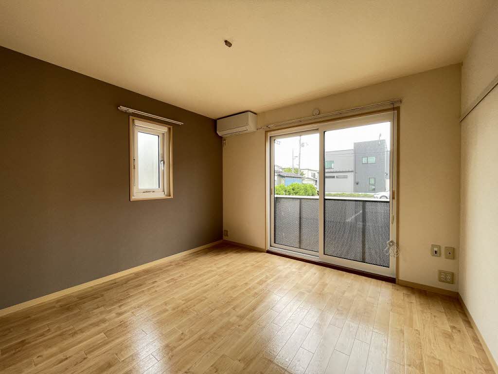 クリスタル・パ-ク B 101号-2