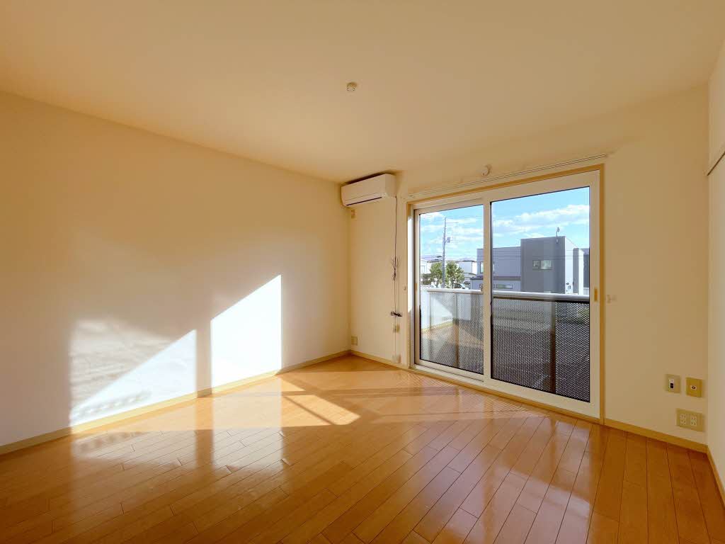 クリスタル・パ-ク B 202号-2