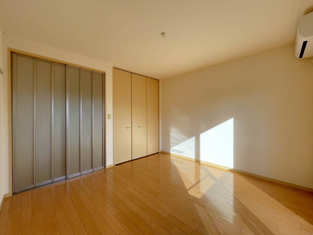 クリスタル・パ-ク B 202号-3