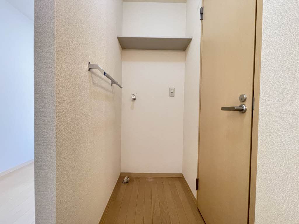 クリスタル・パ-ク B 205号-8