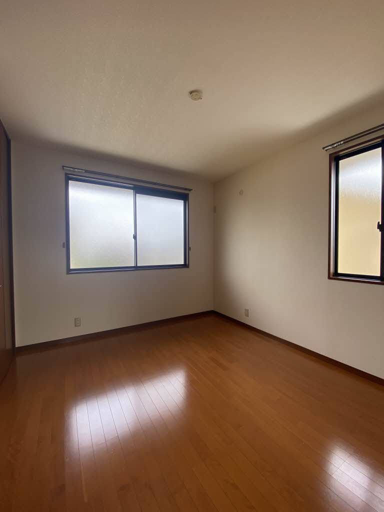 シャトル・トシ 203号-10